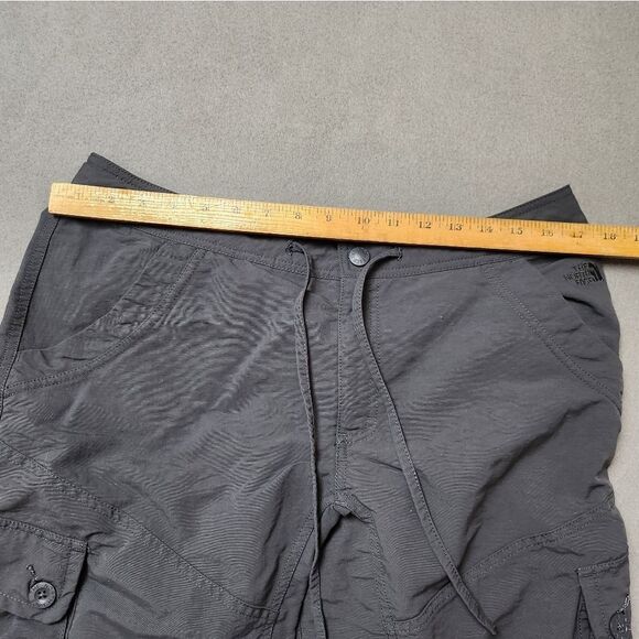 The North Face Cargo Capri Pants - Size 14 - Picture 12 of 13
